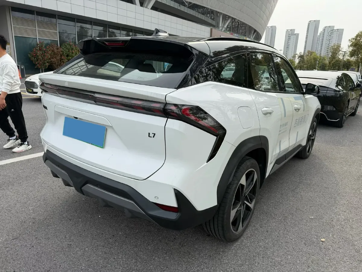2024 Geely Galaxy L7 1.5T 163HP L4 3DHT PHEV 18.7KWH,autocango,china used car exporter,china ev exporter,chinese used car exporter,chinese used ev exporter