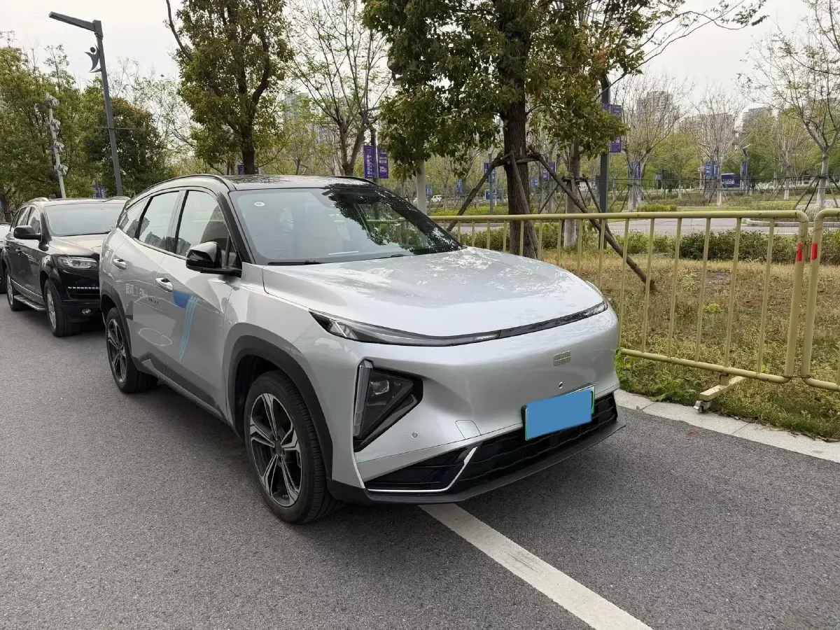 2025 Geely Galaxy L7 1.5L 112HP L4 1DHT PHEV 18.4KWH,autocango,china used car exporter,china ev exporter,chinese used car exporter,chinese used ev exporter