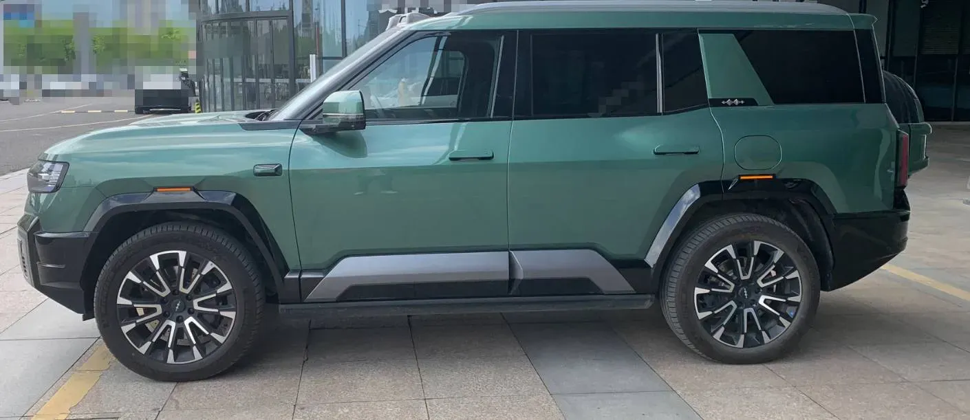 2025 FangChengBao Bao 8 2.0T 245HP L4 E-CVT PHEV,autocango,china used car exporter,china ev exporter,chinese used car exporter,chinese used ev exporter