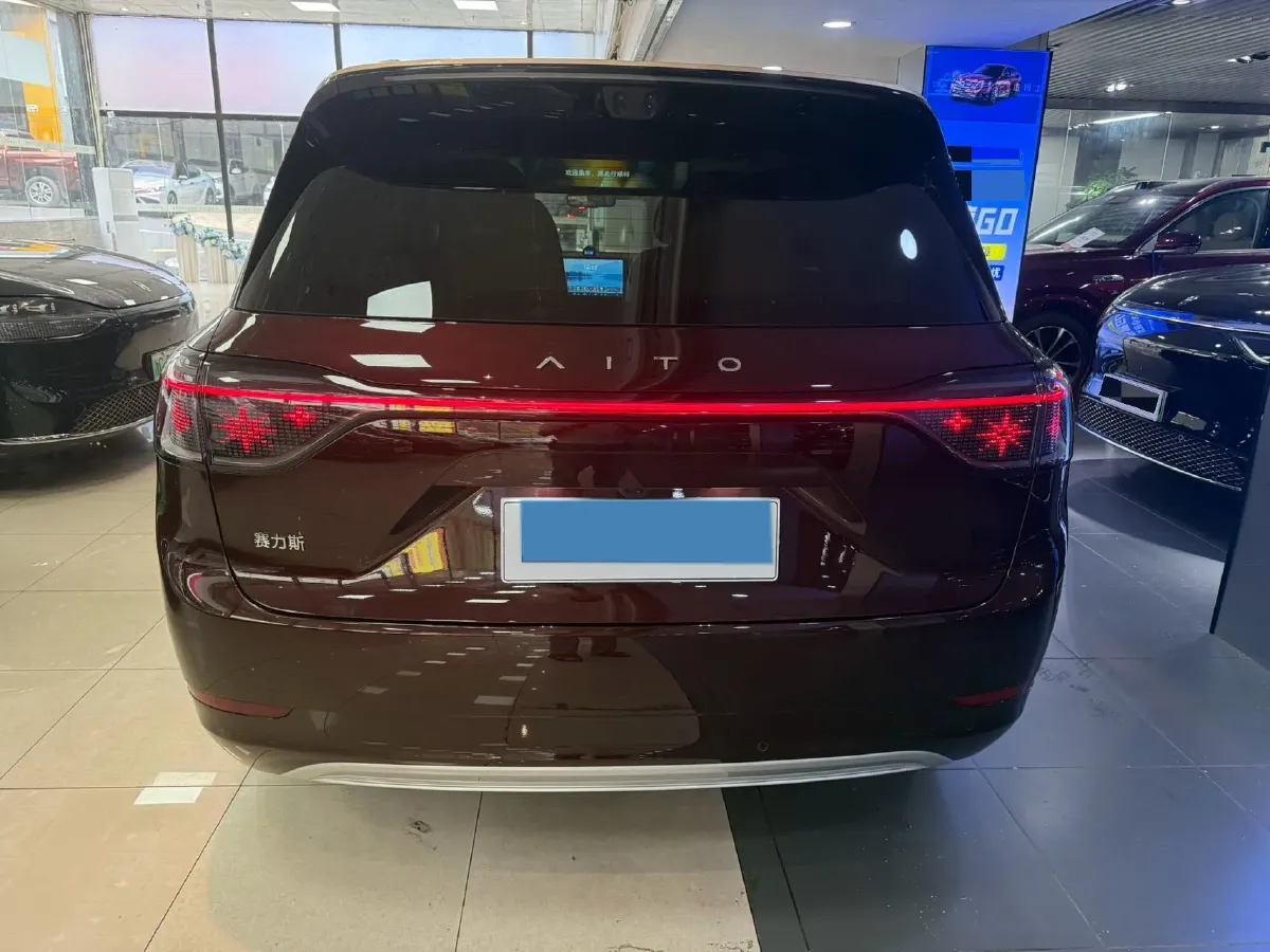 2025 AITO AITO M9 REEV 160HP REEV 52KWH,autocango,china used car exporter,china ev exporter,chinese used car exporter,chinese used ev exporter