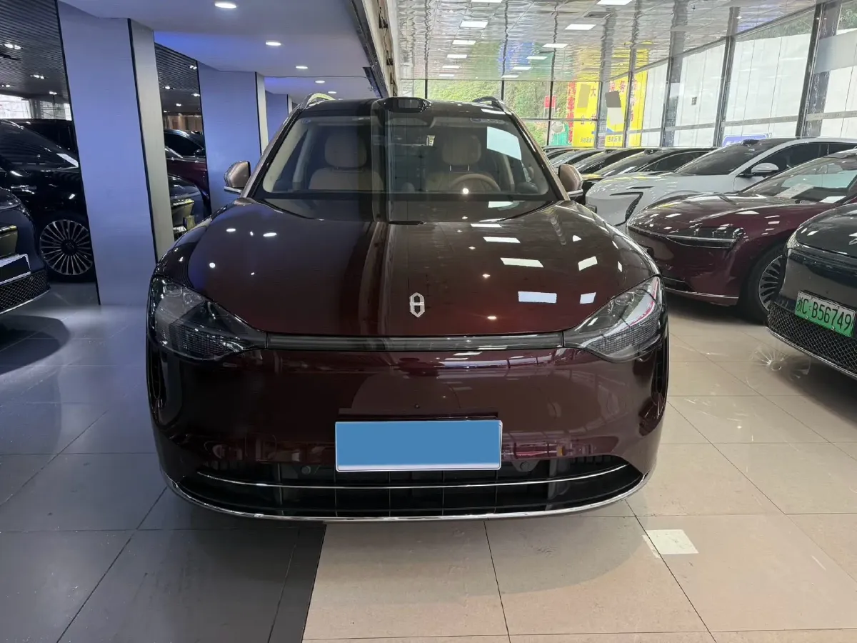 2025 AITO AITO M9 REEV 160HP REEV 52KWH,autocango,china used car exporter,china ev exporter,chinese used car exporter,chinese used ev exporter
