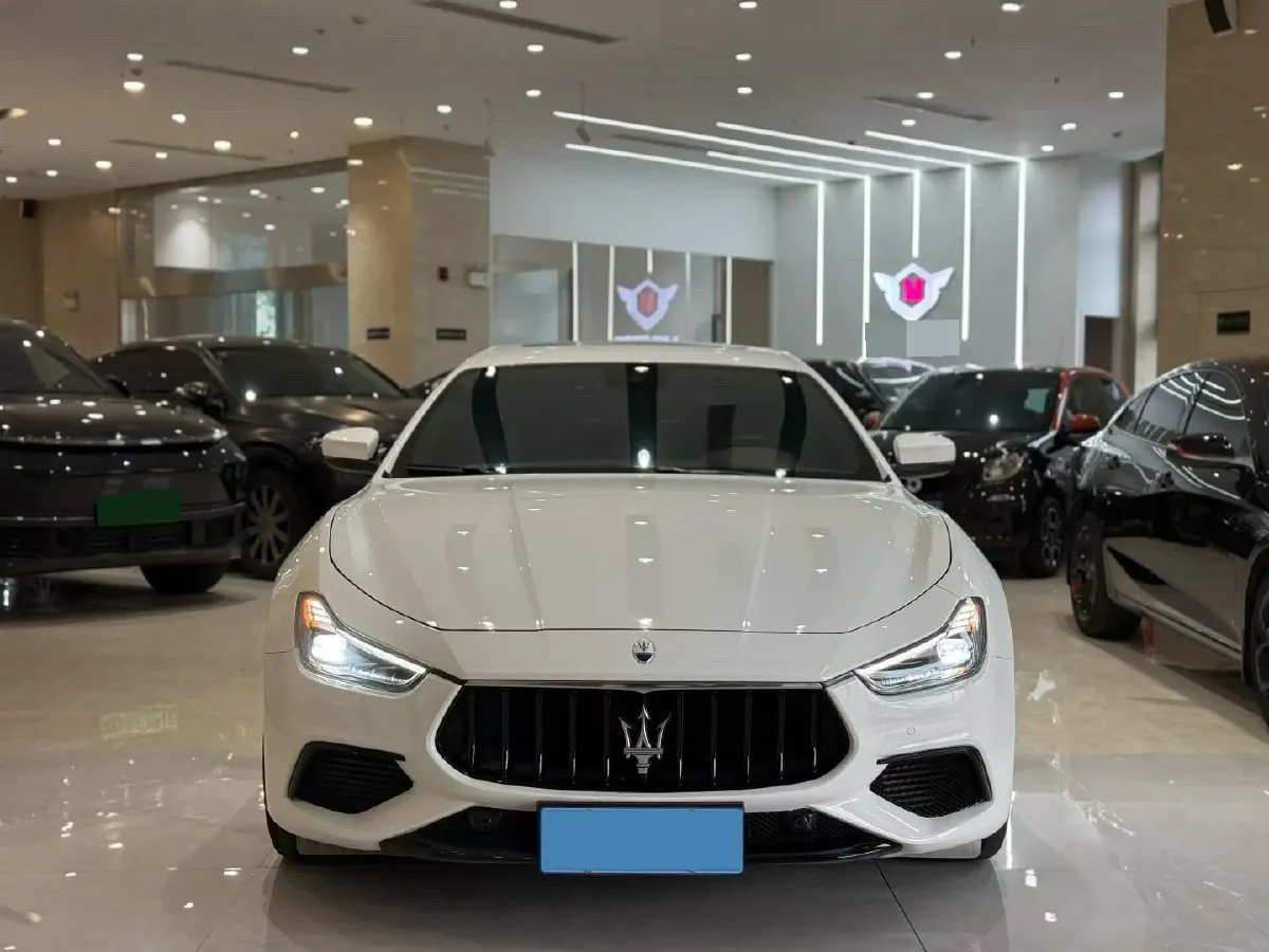 2022 Maserati Ghibli 3.0T 350HP V6 8AT,autocango,china used car exporter,china ev exporter,chinese used car exporter,chinese used ev exporter
