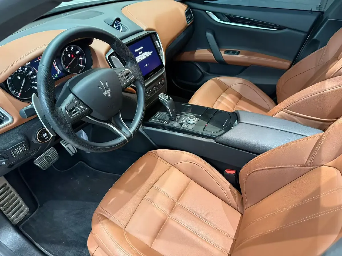 2022 Maserati Ghibli 3.0T 350HP V6 8AT,autocango,china used car exporter,china ev exporter,chinese used car exporter,chinese used ev exporter