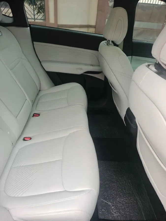 2024 Xpeng G6 BEV 66KWH,autocango,china used car exporter,china ev exporter,chinese used car exporter,chinese used ev exporter