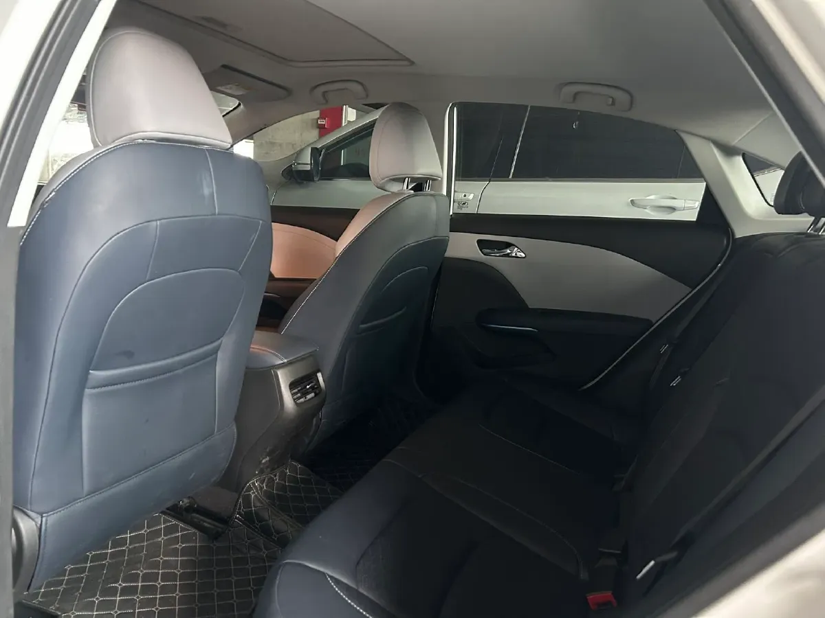 2024 Chevrolet Monza 1.5L 113HP L4 6DCT,autocango,china used car exporter,china ev exporter,chinese used car exporter,chinese used ev exporter