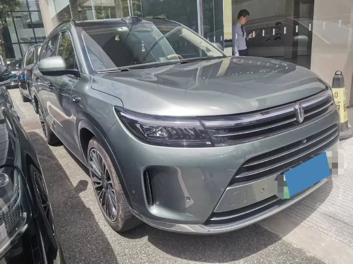 2024 AITO AITO M7 1.5T 152HP L4 REEV 40KWH,autocango,china used car exporter,china ev exporter,chinese used car exporter,chinese used ev exporter