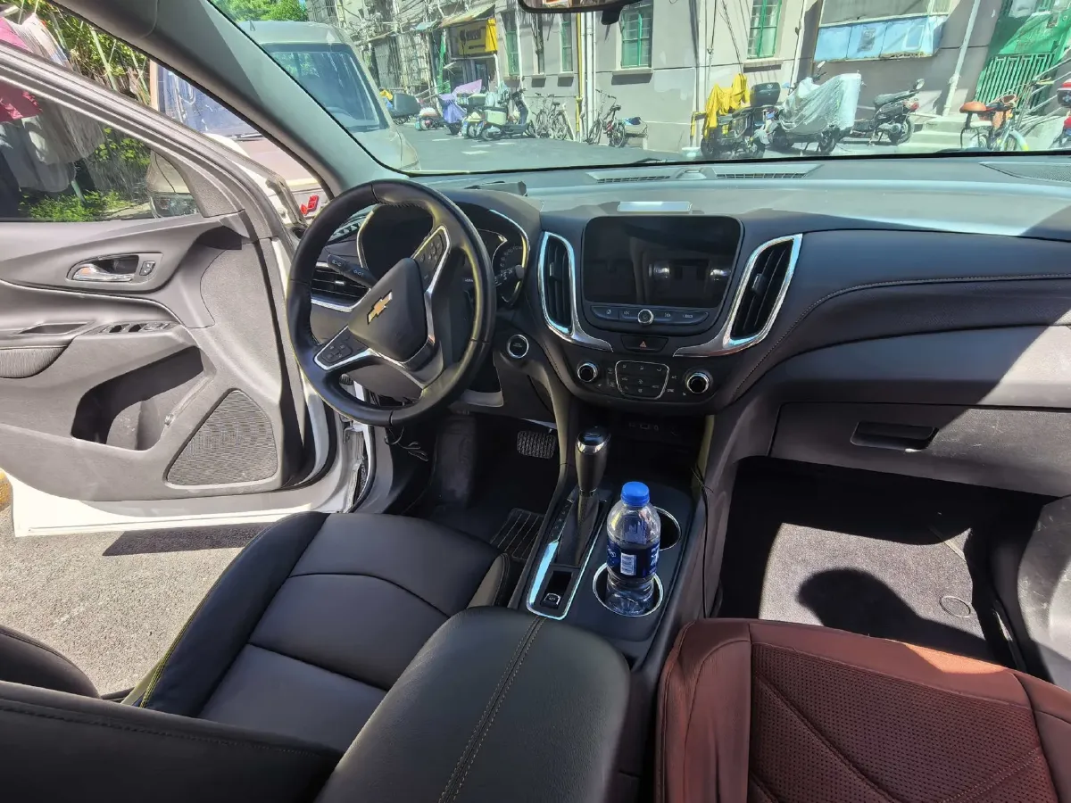 2019 Chevrolet Equinox 1.5T 180HP L4 6AT,autocango,china used car exporter,china ev exporter,chinese used car exporter,chinese used ev exporter