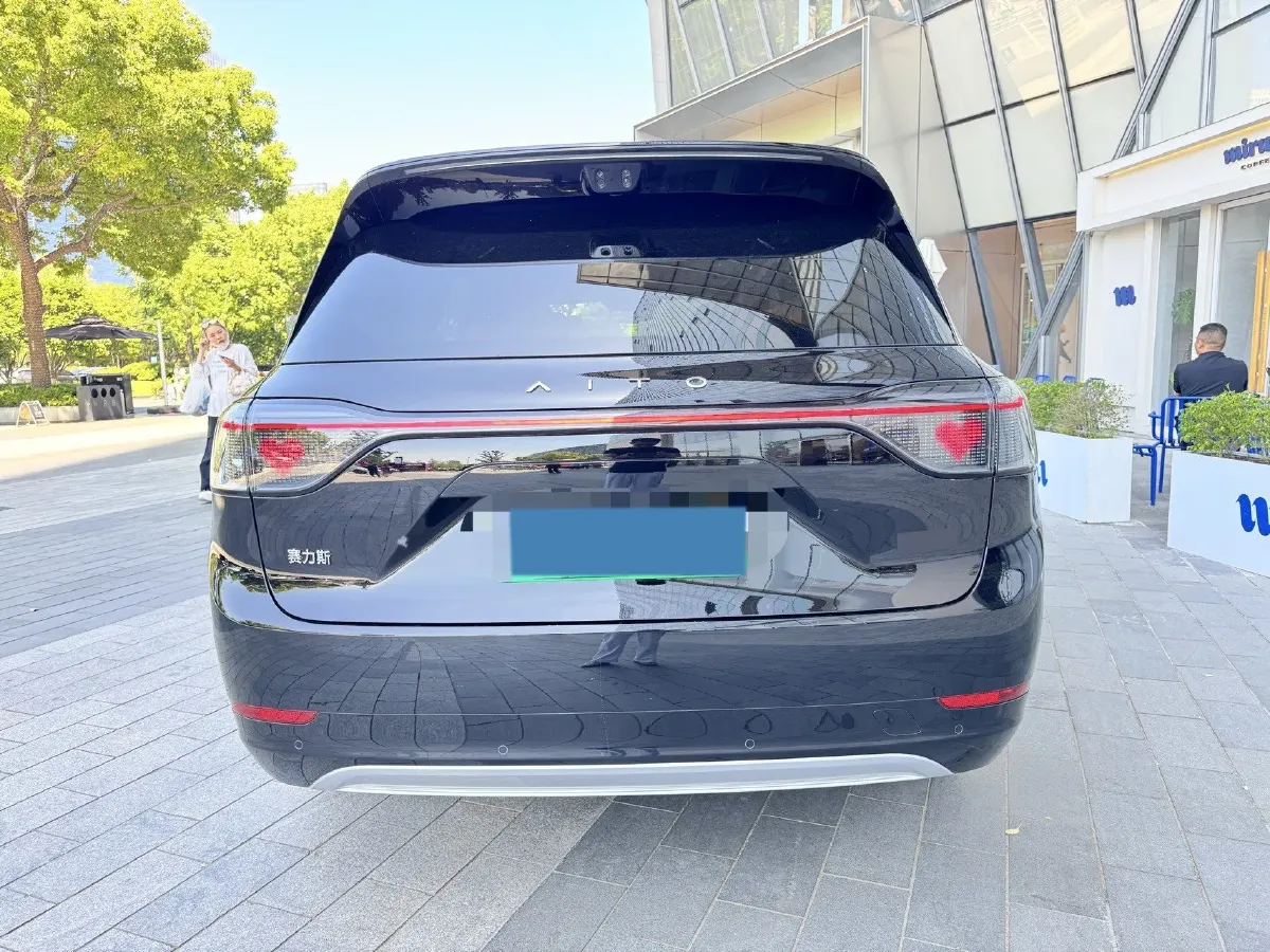 2025 AITO AITO M9 REEV 160HP REEV 52KWH,autocango,china used car exporter,china ev exporter,chinese used car exporter,chinese used ev exporter
