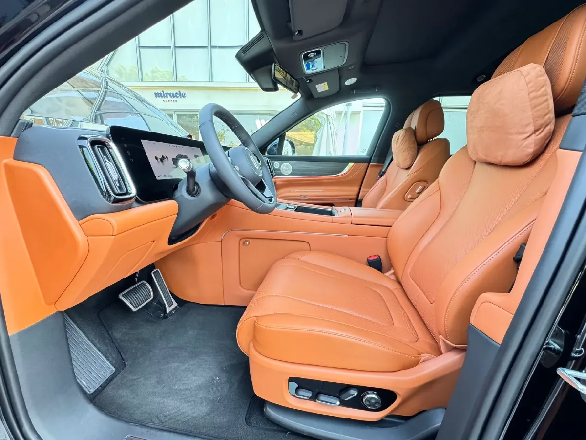 2025 AITO AITO M9 REEV 160HP REEV 52KWH,autocango,china used car exporter,china ev exporter,chinese used car exporter,chinese used ev exporter