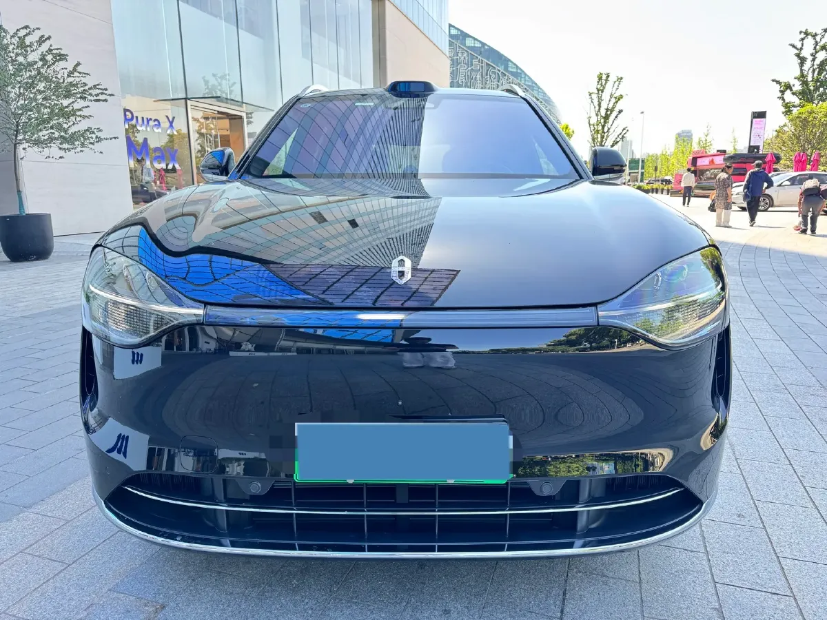 2025 AITO AITO M9 REEV 160HP REEV 52KWH,autocango,china used car exporter,china ev exporter,chinese used car exporter,chinese used ev exporter