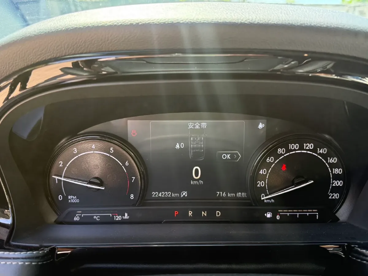2021 Lincoln Corsair 2.0T 245HP L4 8AT,autocango,china used car exporter,china ev exporter,chinese used car exporter,chinese used ev exporter