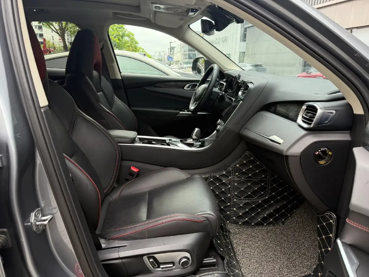 2019 Beijing BJ40 2.0T 218HP L4 6AT,autocango,china used car exporter,china ev exporter,chinese used car exporter,chinese used ev exporter