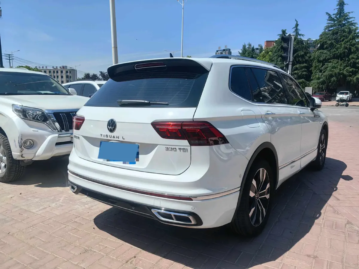 2024 Volkswagen Tiguan L 2.0T 186HP L4 7DCT,autocango,china used car exporter,china ev exporter,chinese used car exporter,chinese used ev exporter
