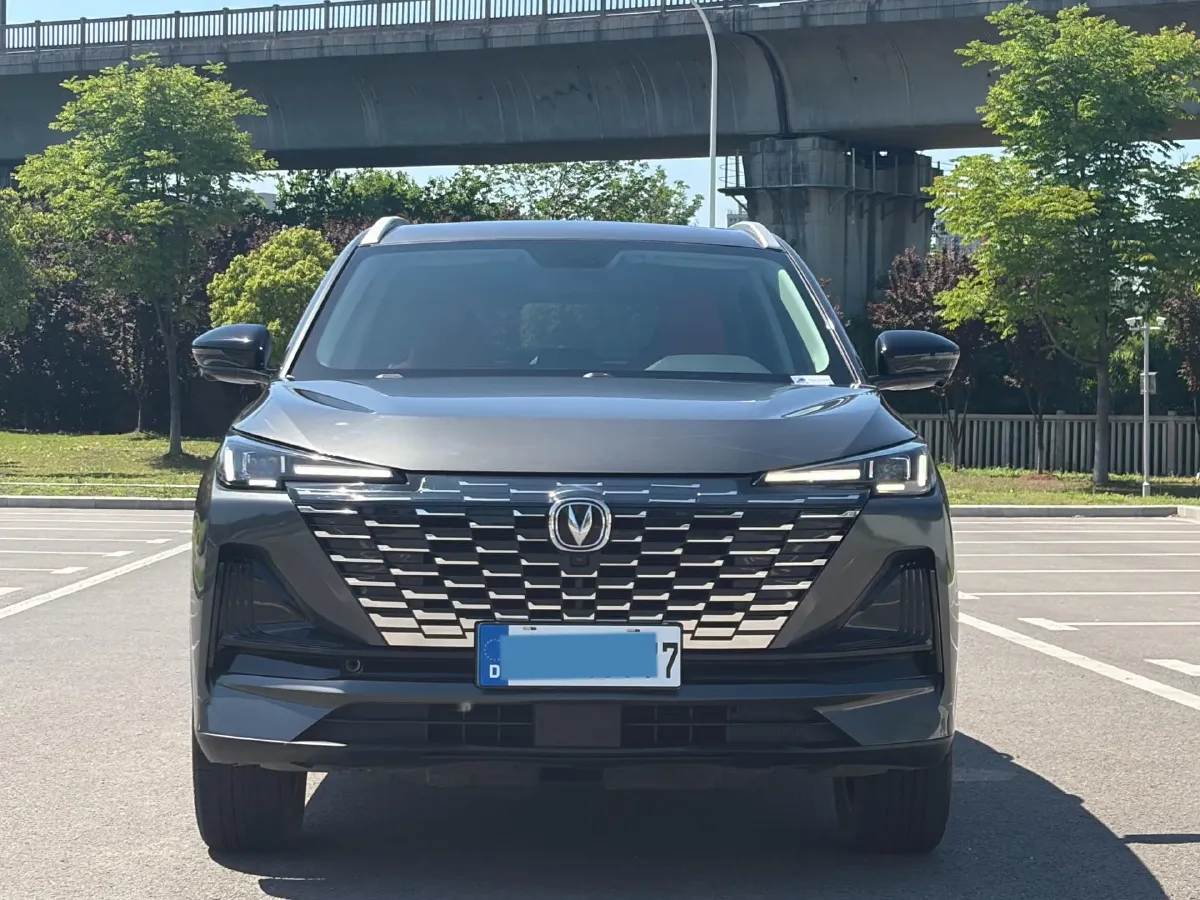2022 ChangAn Oshan X7 Plus 1.5T 188HP L4 7DCT,autocango,china used car exporter,china ev exporter,chinese used car exporter,chinese used ev exporter
