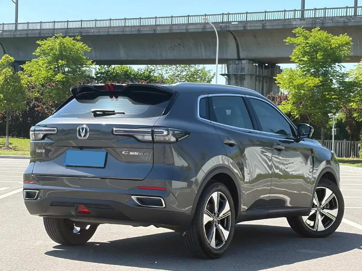 2022 ChangAn Oshan X7 Plus 1.5T 188HP L4 7DCT,autocango,china used car exporter,china ev exporter,chinese used car exporter,chinese used ev exporter