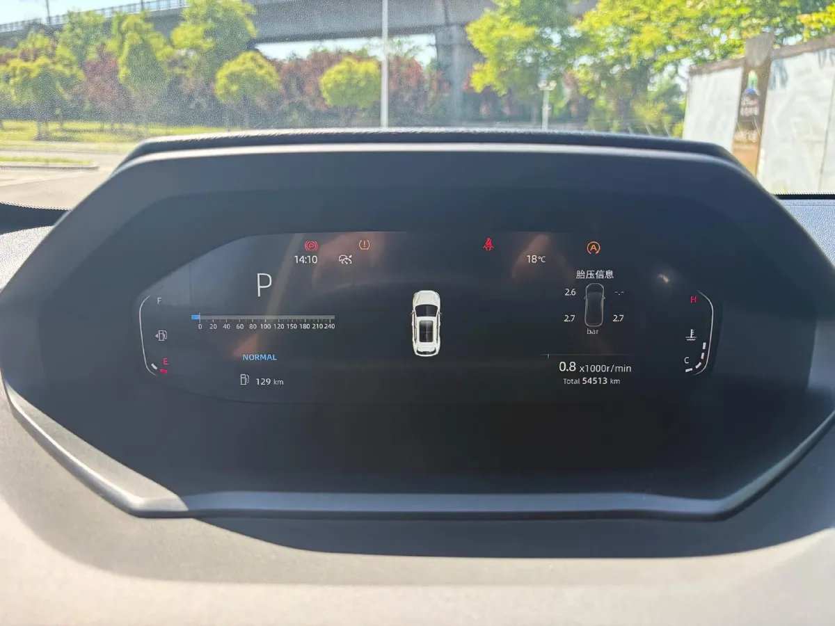 2022 ChangAn Oshan X7 Plus 1.5T 188HP L4 7DCT,autocango,china used car exporter,china ev exporter,chinese used car exporter,chinese used ev exporter