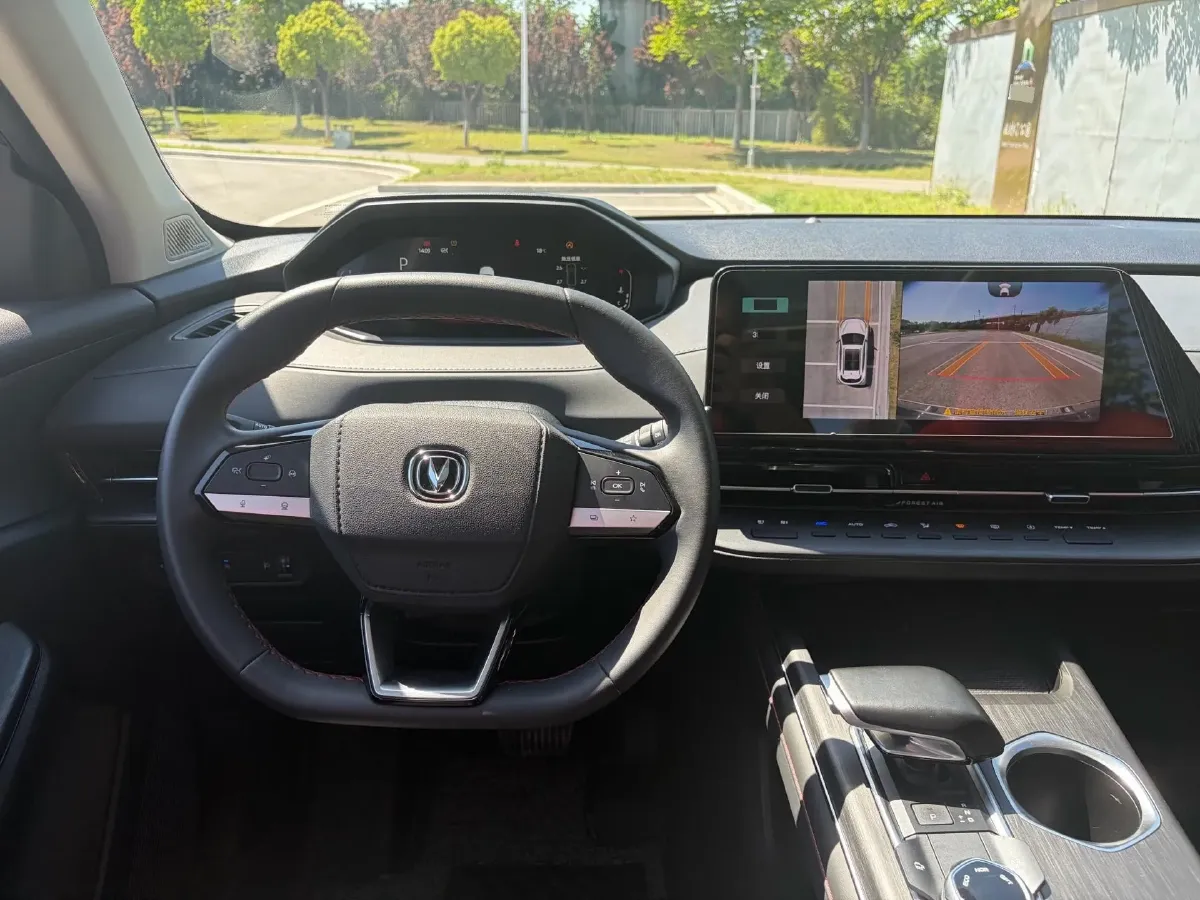 2022 ChangAn Oshan X7 Plus 1.5T 188HP L4 7DCT,autocango,china used car exporter,china ev exporter,chinese used car exporter,chinese used ev exporter