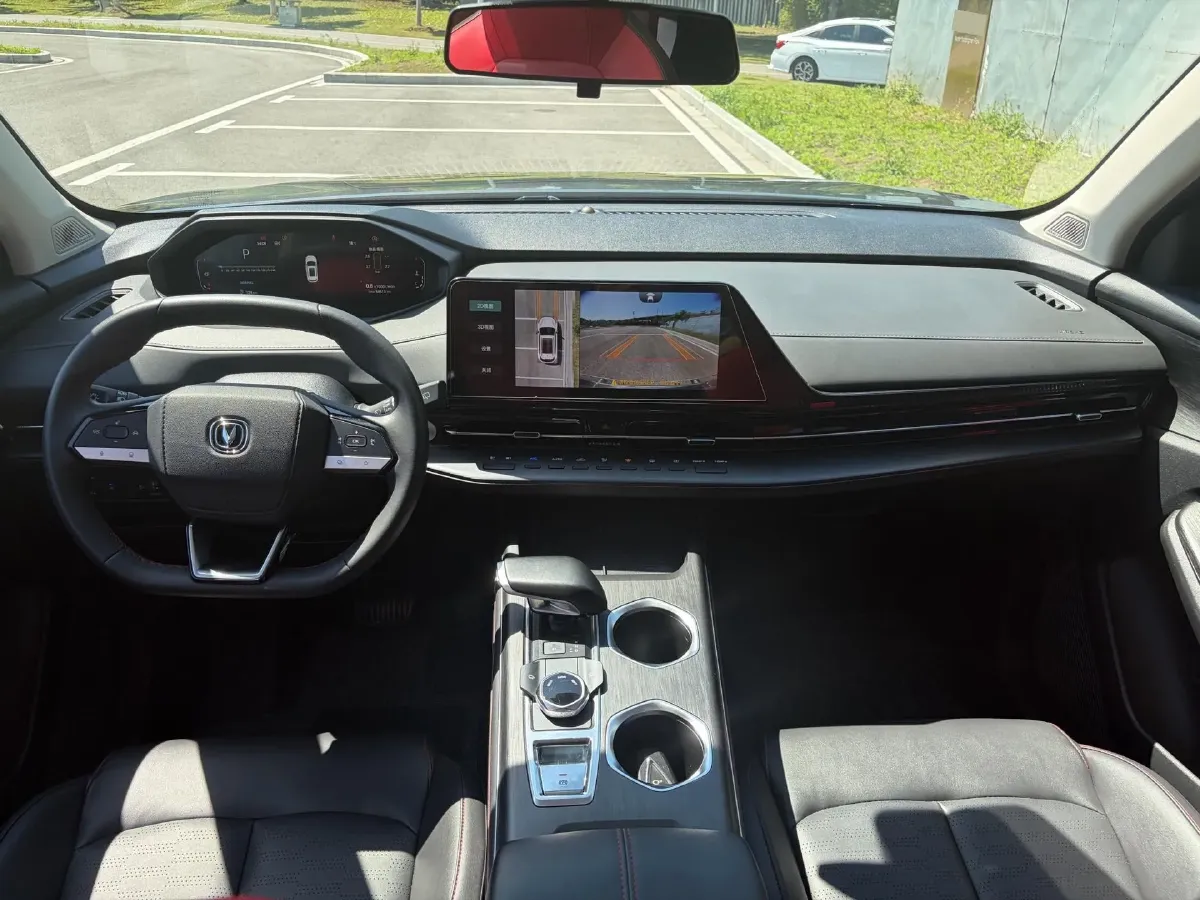 2022 ChangAn Oshan X7 Plus 1.5T 188HP L4 7DCT,autocango,china used car exporter,china ev exporter,chinese used car exporter,chinese used ev exporter