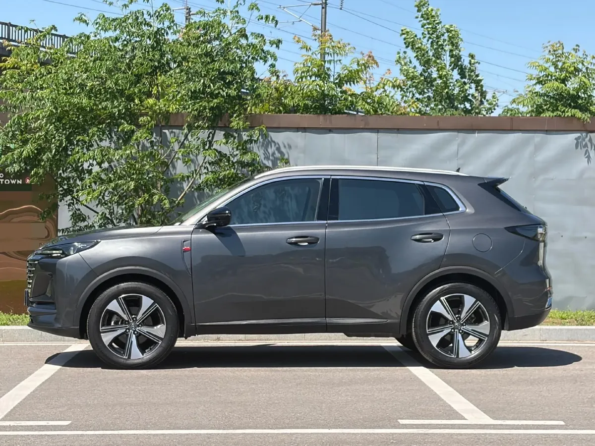 2022 ChangAn Oshan X7 Plus 1.5T 188HP L4 7DCT,autocango,china used car exporter,china ev exporter,chinese used car exporter,chinese used ev exporter