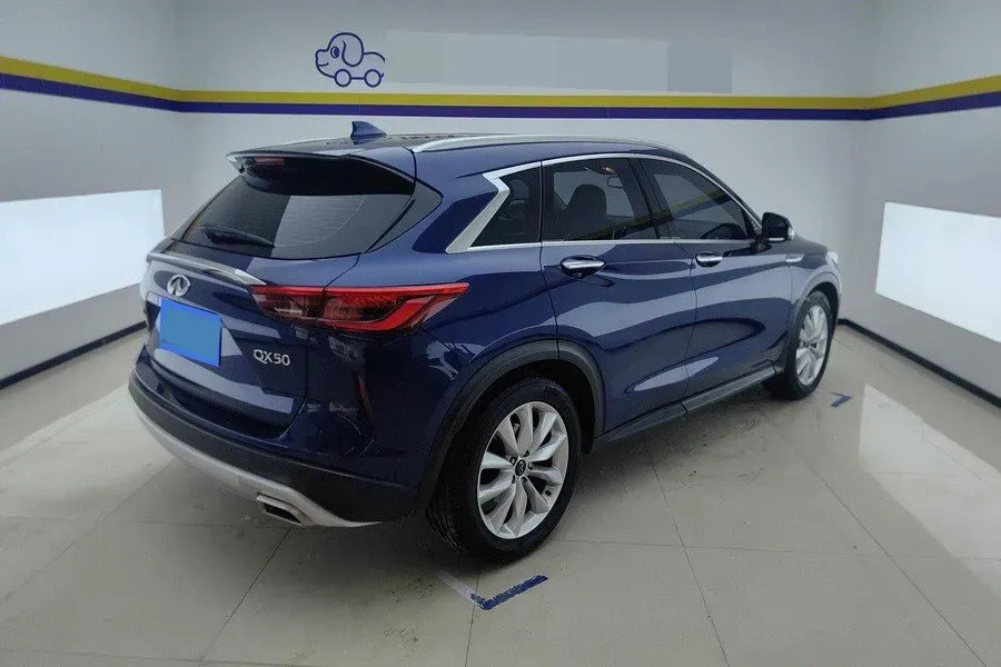 2018 Jeep Grand Commander 2.0T 265HP L4 9AT,autocango,china used car exporter,china ev exporter,chinese used car exporter,chinese used ev exporter