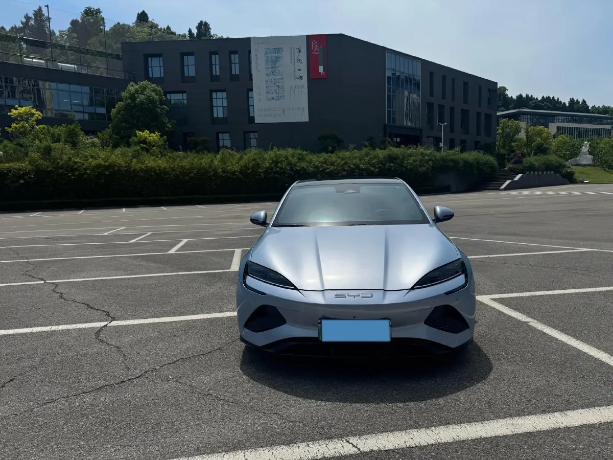 2022 MAXUS DaJia 5 BEV 70KWH,autocango,china used car exporter,china ev exporter,chinese used car exporter,chinese used ev exporter
