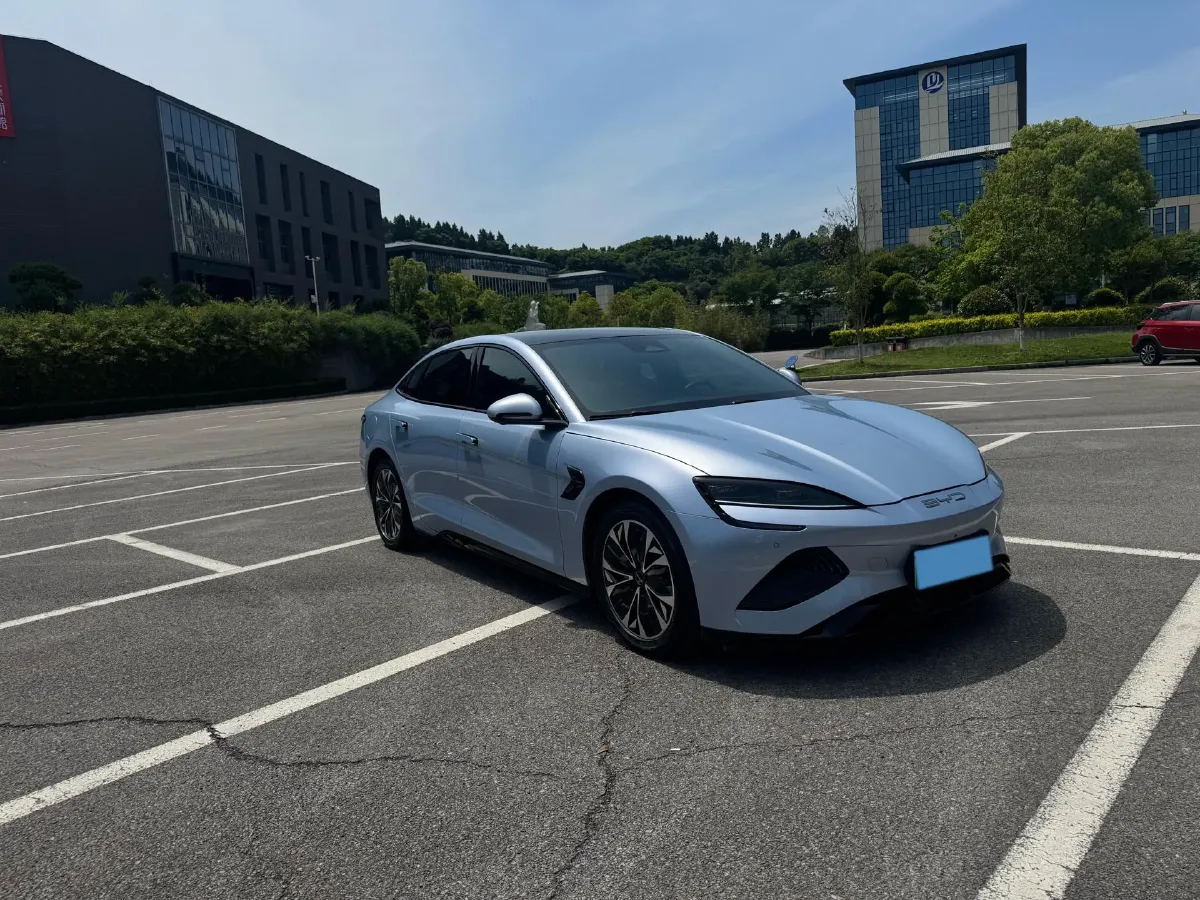 2022 MAXUS DaJia 5 BEV 70KWH,autocango,china used car exporter,china ev exporter,chinese used car exporter,chinese used ev exporter