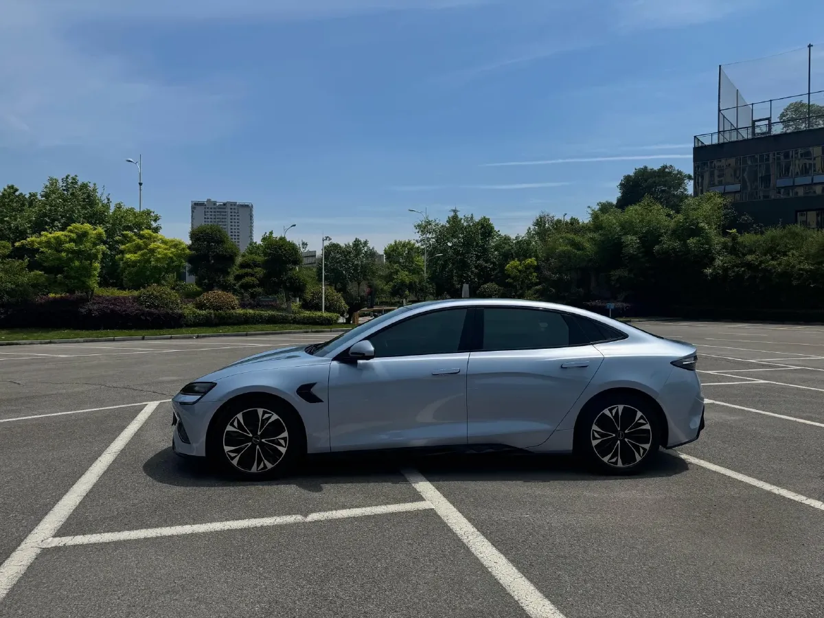 2022 MAXUS DaJia 5 BEV 70KWH,autocango,china used car exporter,china ev exporter,chinese used car exporter,chinese used ev exporter