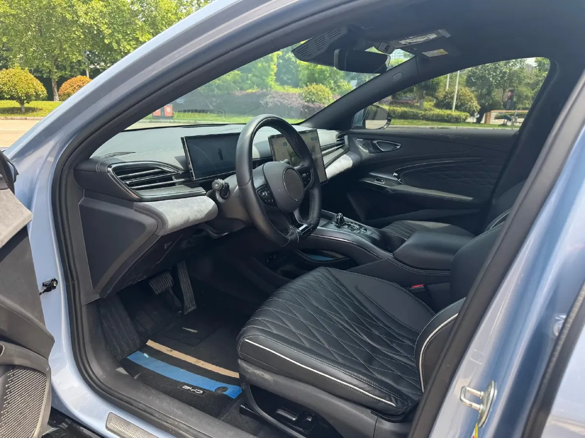 2022 MAXUS DaJia 5 BEV 70KWH,autocango,china used car exporter,china ev exporter,chinese used car exporter,chinese used ev exporter