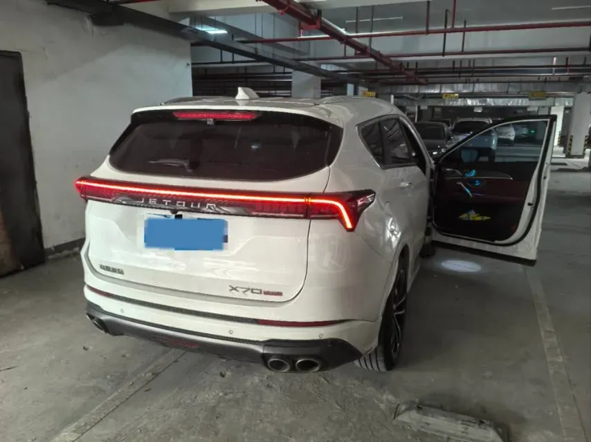 2021 Chery Tiggo 8 Plus 1.6T 197HP L4 7DCT,autocango,china used car exporter,china ev exporter,chinese used car exporter,chinese used ev exporter