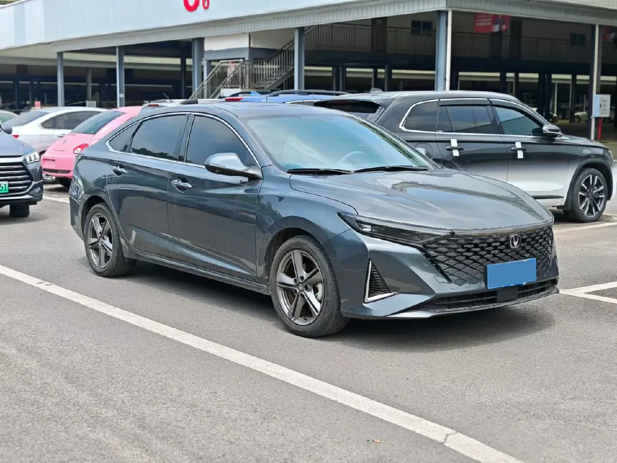 2023 ChangAn Raeton Plus 1.5T 188HP L4 7DCT,autocango,china used car exporter,china ev exporter,chinese used car exporter,chinese used ev exporter