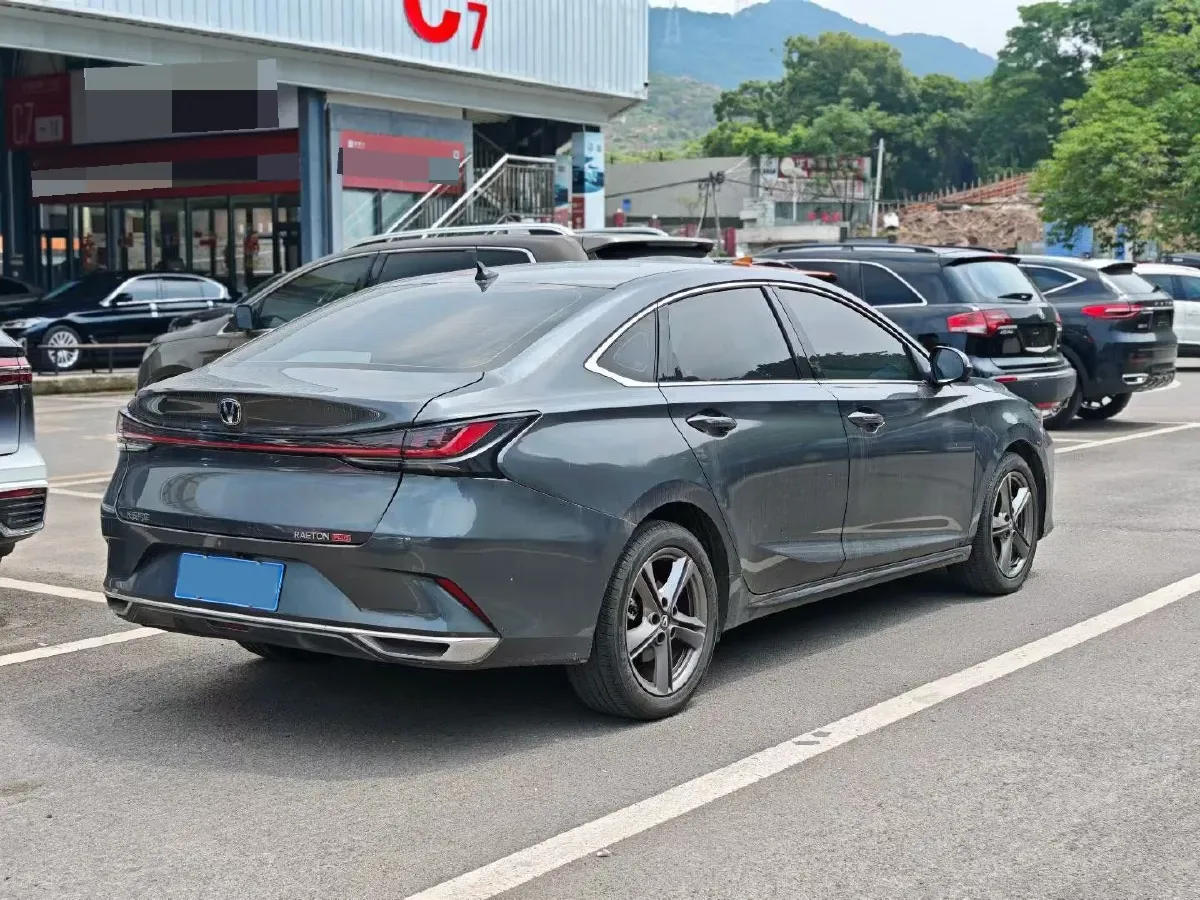 2023 ChangAn Raeton Plus 1.5T 188HP L4 7DCT,autocango,china used car exporter,china ev exporter,chinese used car exporter,chinese used ev exporter