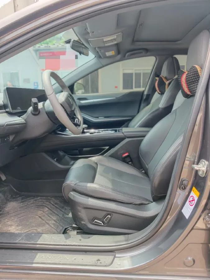 2023 ChangAn Raeton Plus 1.5T 188HP L4 7DCT,autocango,china used car exporter,china ev exporter,chinese used car exporter,chinese used ev exporter