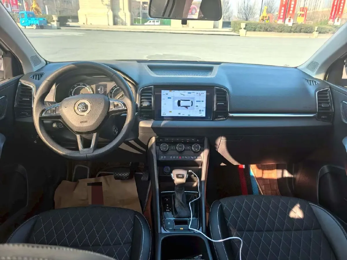 2020 Skoda Karoq 1.4T 150HP L4 7DCT,autocango,china used car exporter,china ev exporter,chinese used car exporter,chinese used ev exporter