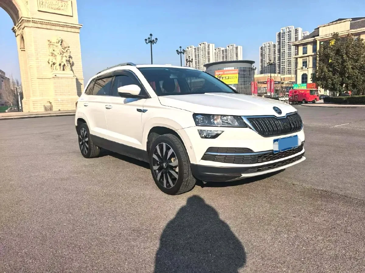 2020 Skoda Karoq 1.4T 150HP L4 7DCT,autocango,china used car exporter,china ev exporter,chinese used car exporter,chinese used ev exporter