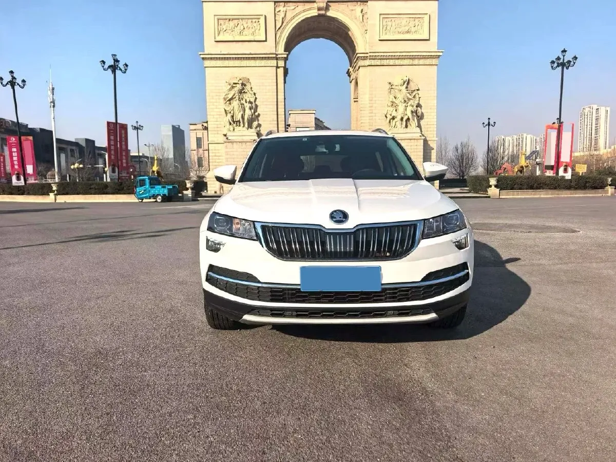 2020 Skoda Karoq 1.4T 150HP L4 7DCT,autocango,china used car exporter,china ev exporter,chinese used car exporter,chinese used ev exporter
