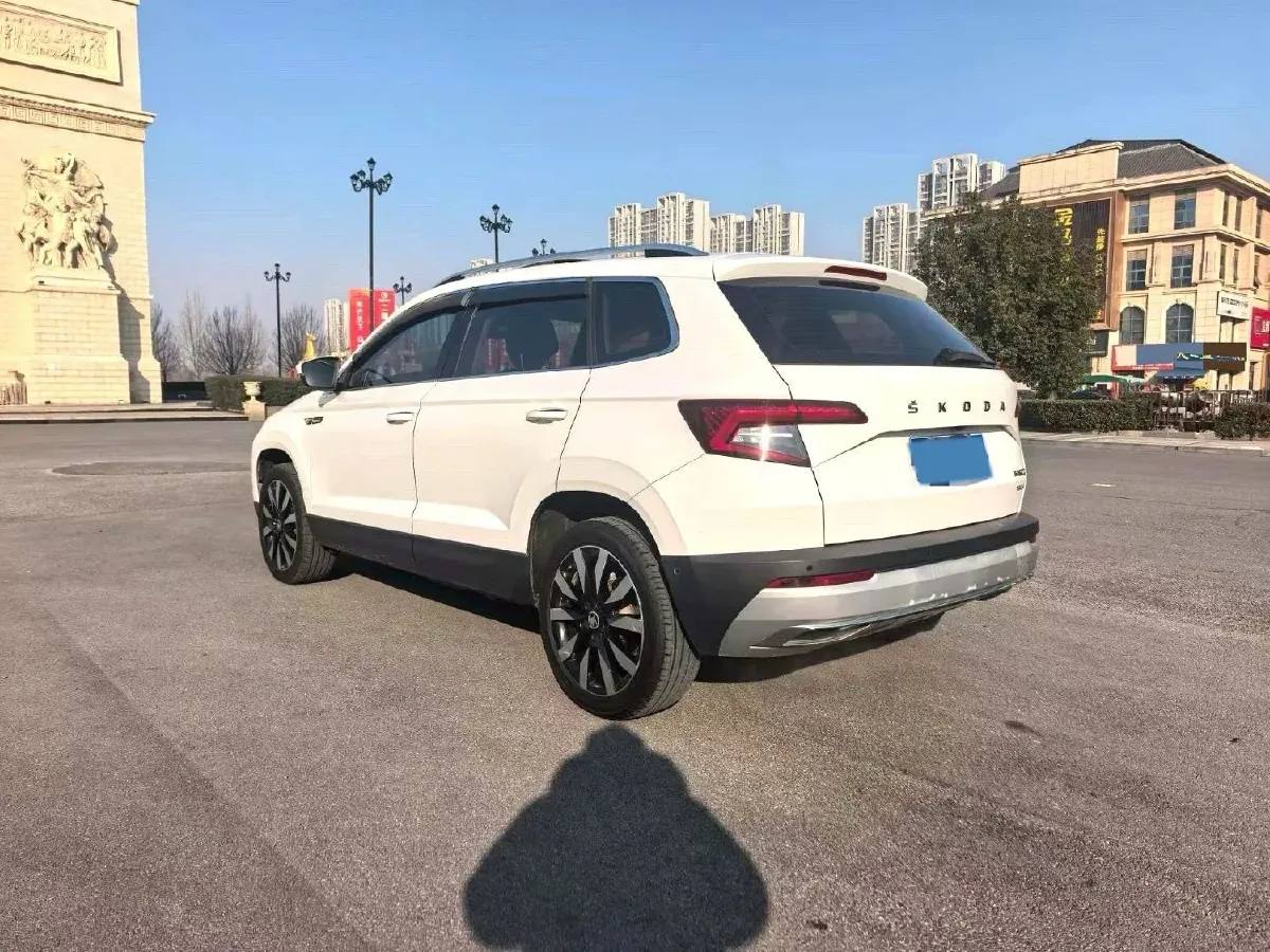 2020 Skoda Karoq 1.4T 150HP L4 7DCT,autocango,china used car exporter,china ev exporter,chinese used car exporter,chinese used ev exporter