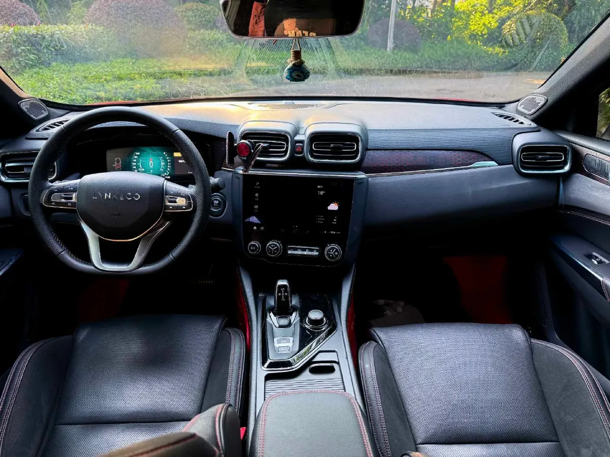 2019 LYNK&CO 01 2.0T 190HP L4 6AT,autocango,china used car exporter,china ev exporter,chinese used car exporter,chinese used ev exporter