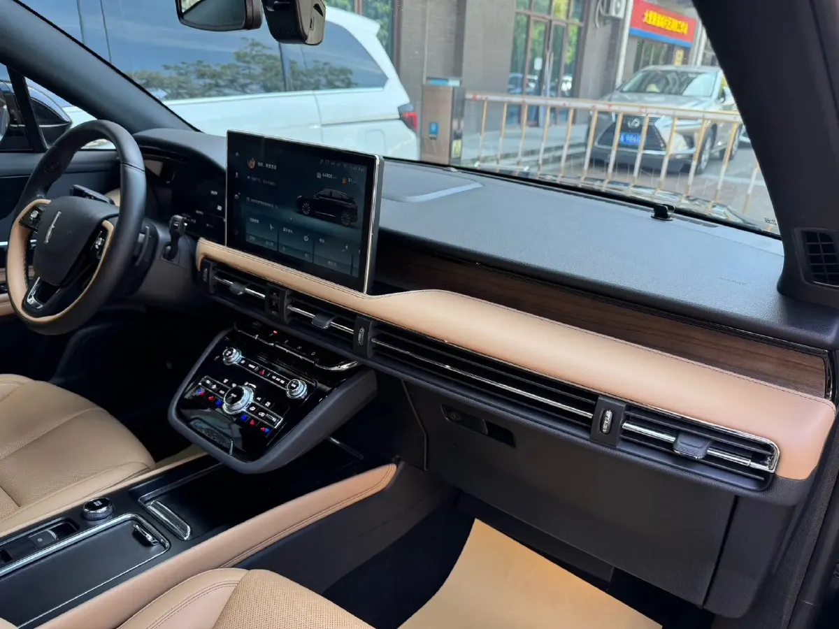 2022 Lincoln Corsair 2.0T 245HP L4 8AT,autocango,china used car exporter,china ev exporter,chinese used car exporter,chinese used ev exporter
