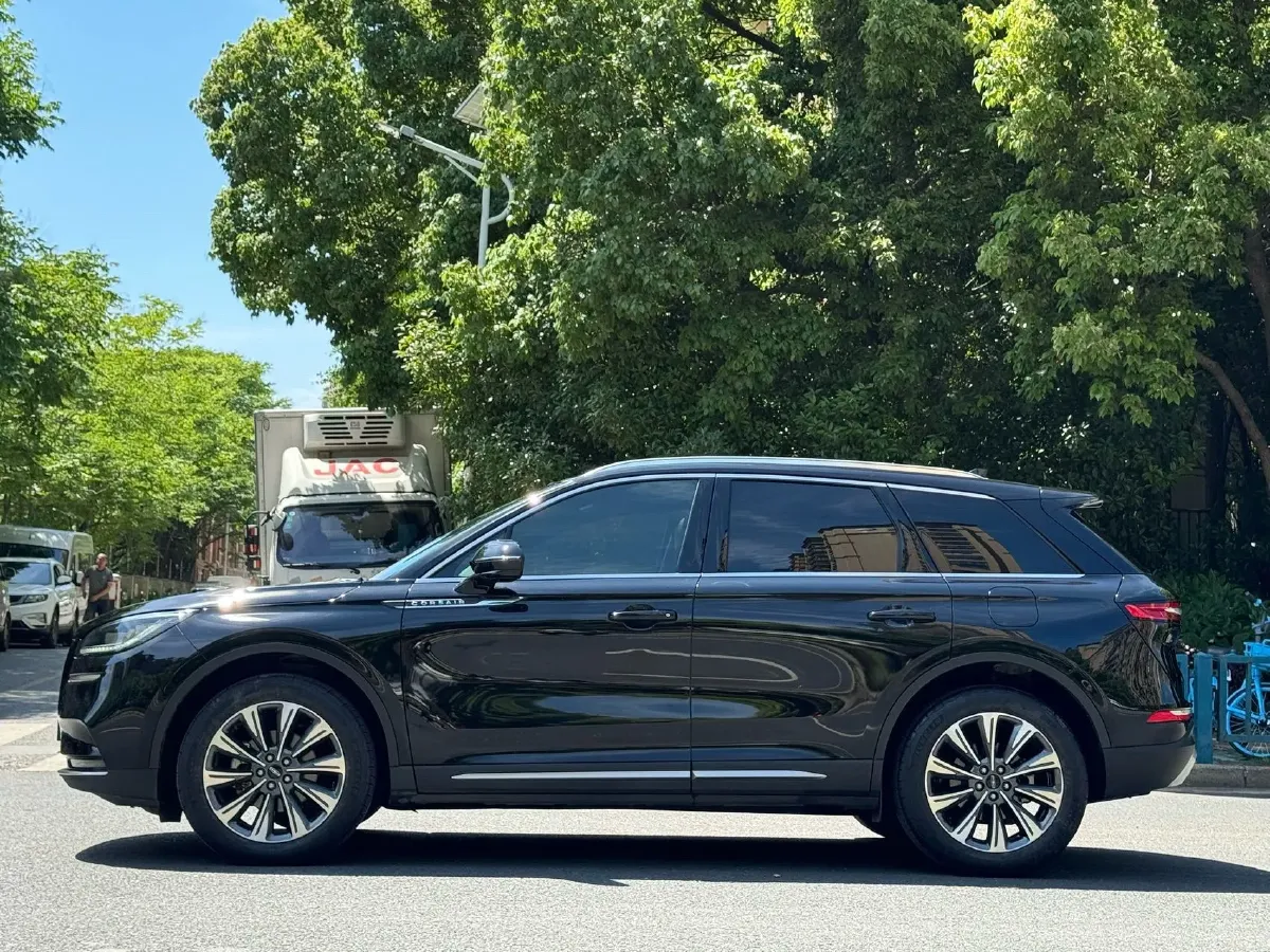 2022 Lincoln Corsair 2.0T 245HP L4 8AT,autocango,china used car exporter,china ev exporter,chinese used car exporter,chinese used ev exporter