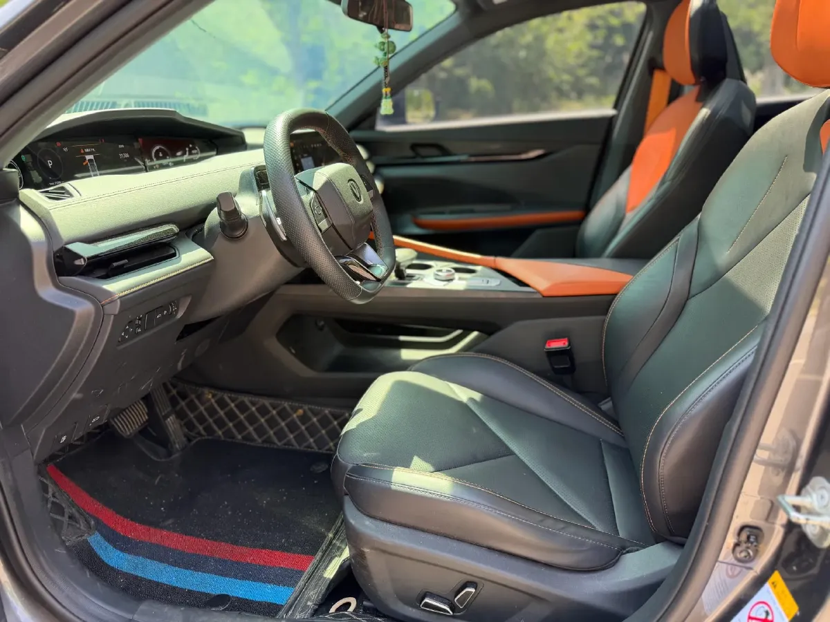2023 ChangAn UNI-V 1.5T 188HP L4 7DCT,autocango,china used car exporter,china ev exporter,chinese used car exporter,chinese used ev exporter