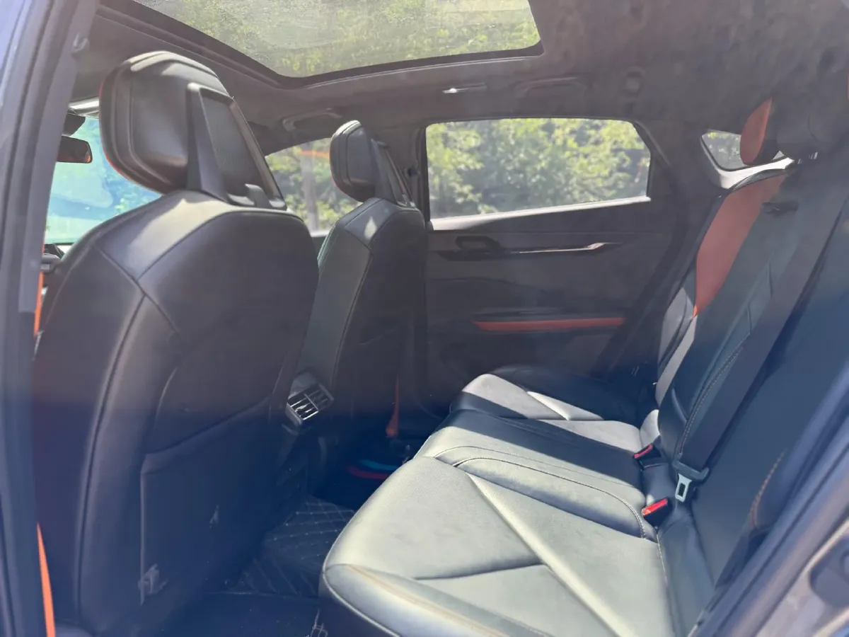 2023 ChangAn UNI-V 1.5T 188HP L4 7DCT,autocango,china used car exporter,china ev exporter,chinese used car exporter,chinese used ev exporter