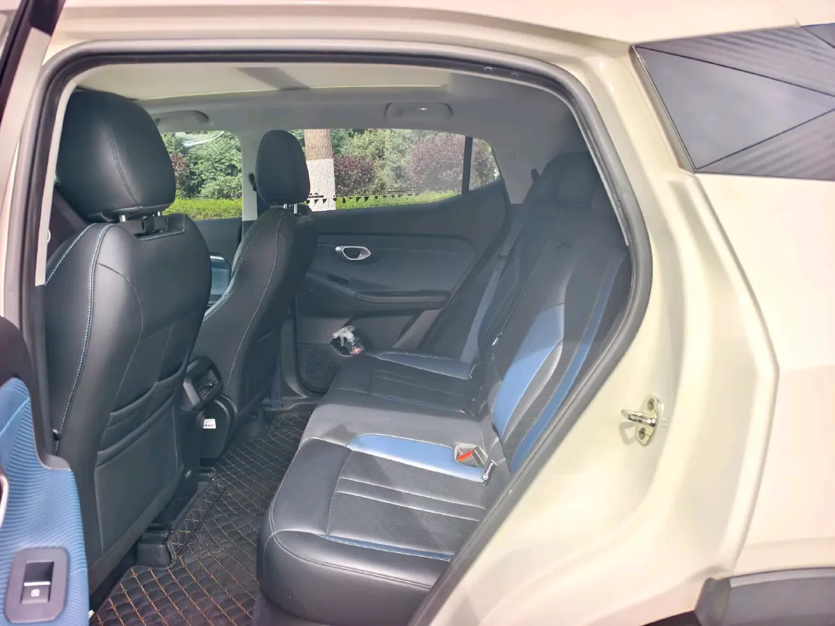 2023 GAC Trumpchi GS3 1.5T 177HP L4 7DCT,autocango,china used car exporter,china ev exporter,chinese used car exporter,chinese used ev exporter