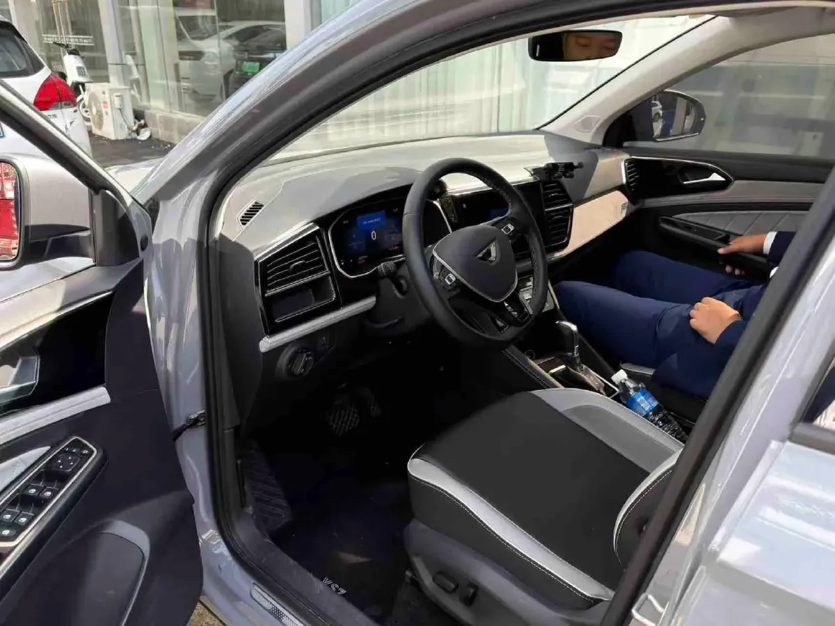 2023 Jetta VS7 1.4T 150HP L4 6AT,autocango,china used car exporter,china ev exporter,chinese used car exporter,chinese used ev exporter