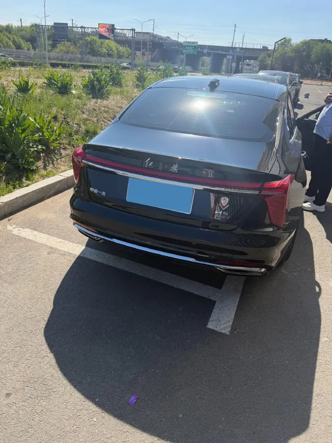 2023 HongQi H5 1.5T 169HP L4 E-CVT Hybrid,autocango,china used car exporter,china ev exporter,chinese used car exporter,chinese used ev exporter