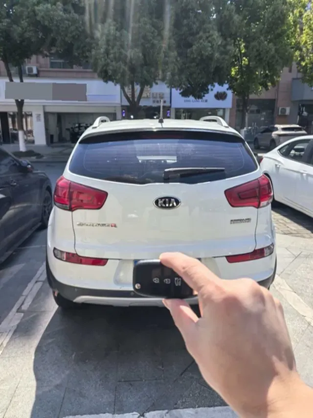 2016 Kia Sportage R 2.0L 165HP L4 6AT,autocango,china used car exporter,china ev exporter,chinese used car exporter,chinese used ev exporter