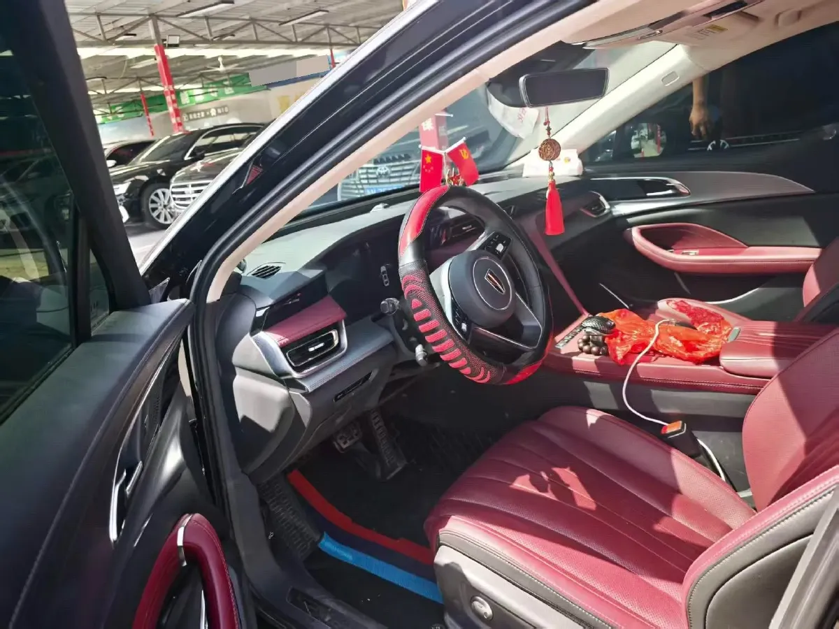 2023 HongQi H5 2.0T 224HP L4 8AT,autocango,china used car exporter,china ev exporter,chinese used car exporter,chinese used ev exporter