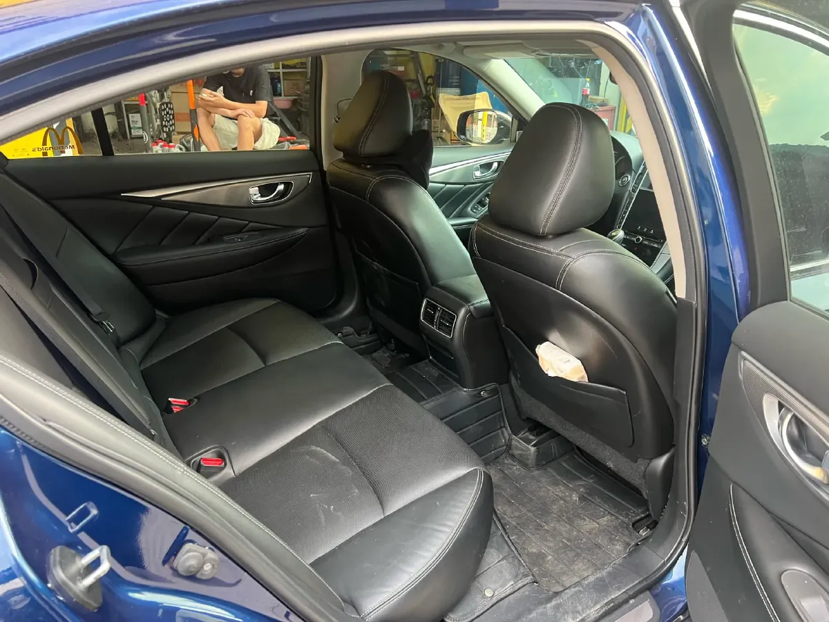 2018 Jeep Grand Commander 2.0T 265HP L4 9AT,autocango,china used car exporter,china ev exporter,chinese used car exporter,chinese used ev exporter