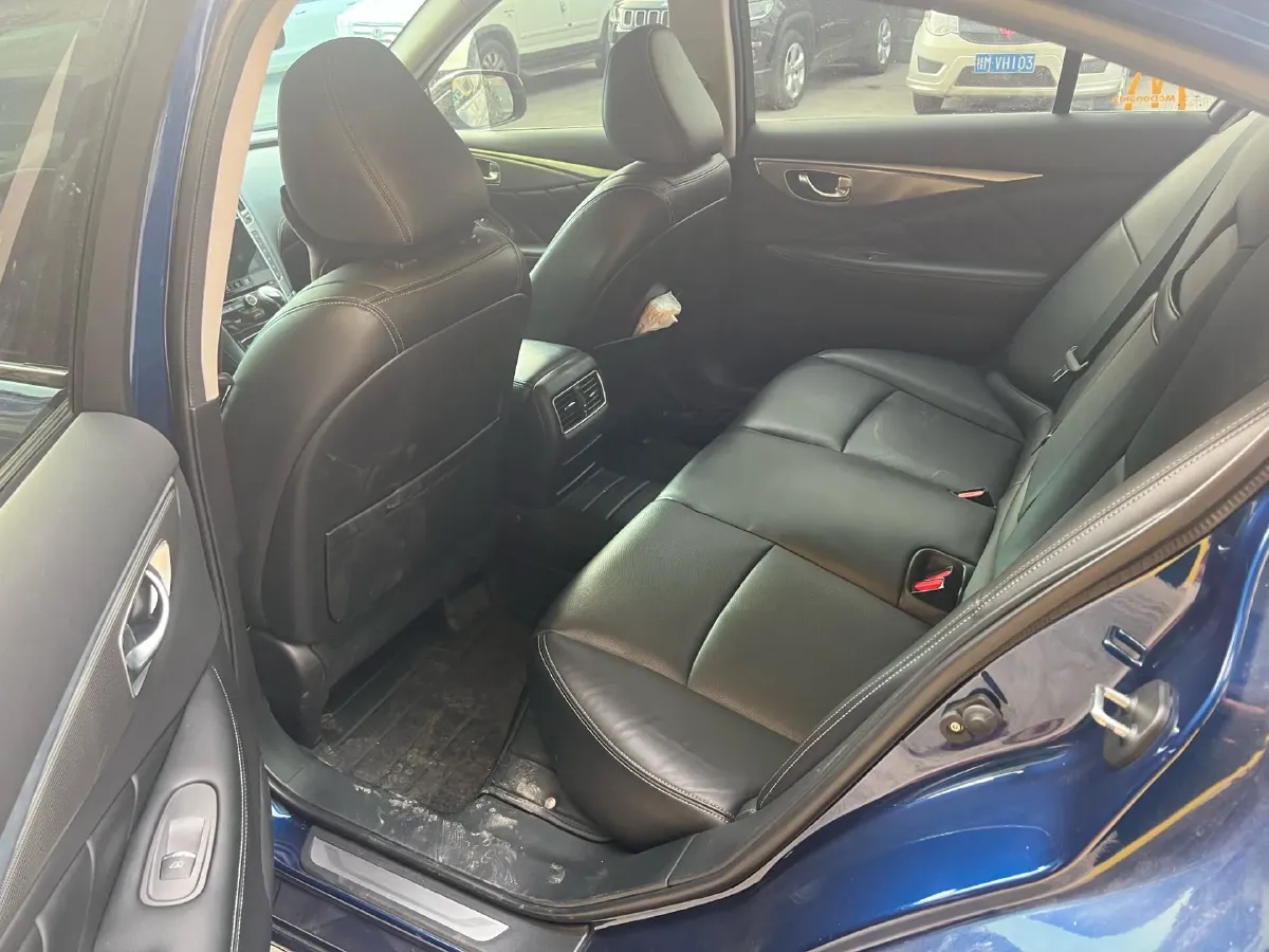 2018 Jeep Grand Commander 2.0T 265HP L4 9AT,autocango,china used car exporter,china ev exporter,chinese used car exporter,chinese used ev exporter