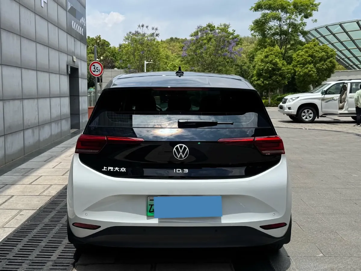 2024 Volkswagen ID.3 BEV 52.8KWH,autocango,china used car exporter,china ev exporter,chinese used car exporter,chinese used ev exporter