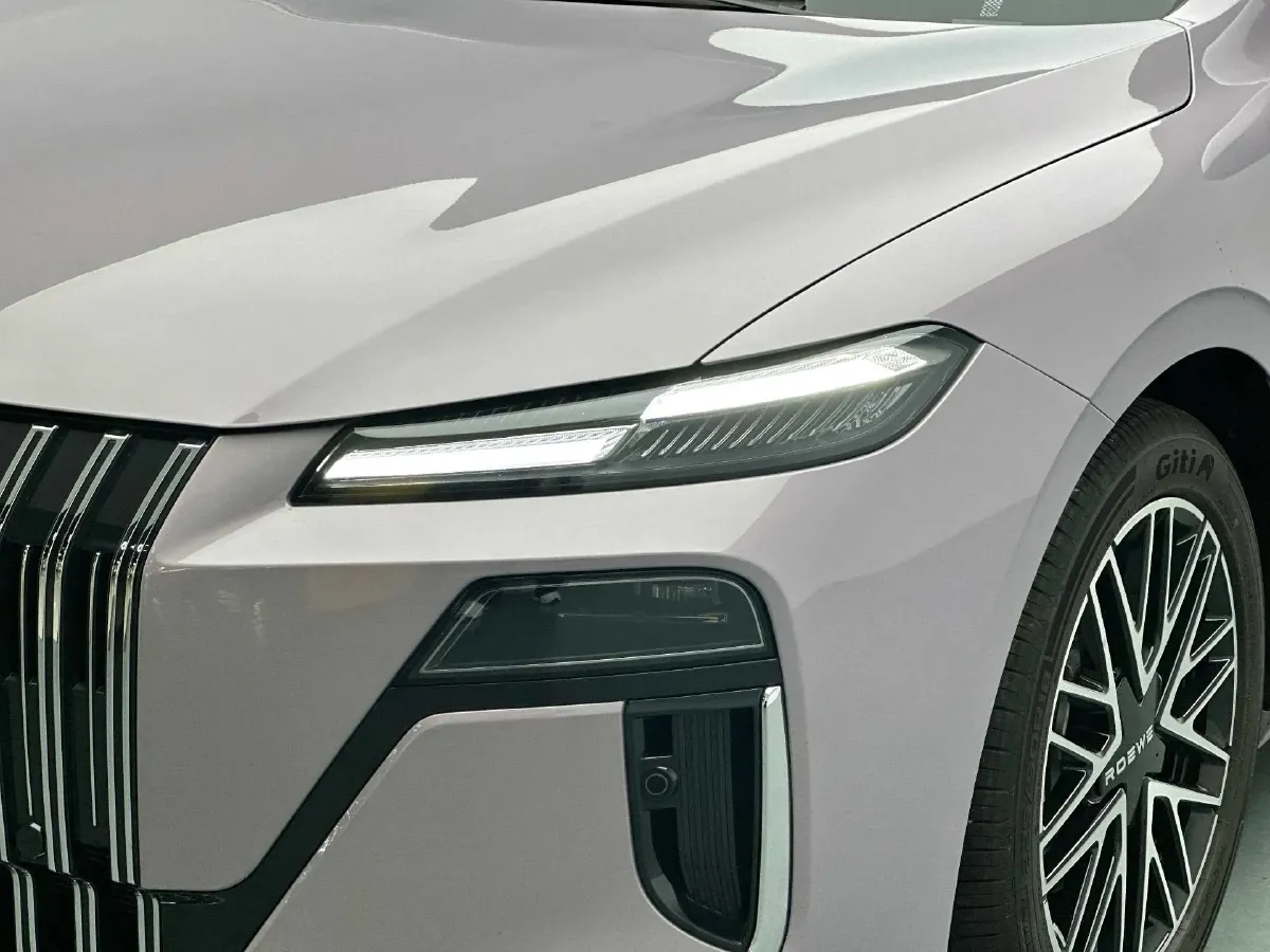 2025 Roewe M7 DMH 1.5L 112HP L4 1DHT PHEV,autocango,china used car exporter,china ev exporter,chinese used car exporter,chinese used ev exporter